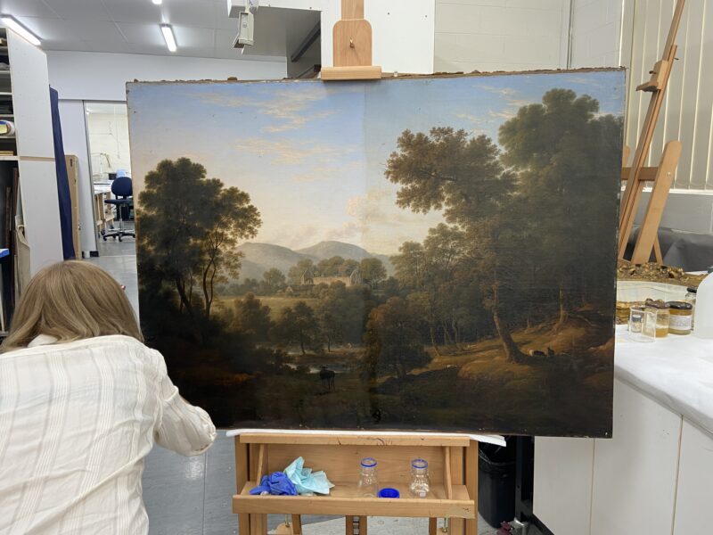 Alis Jitarescu working on a private oil painting.
